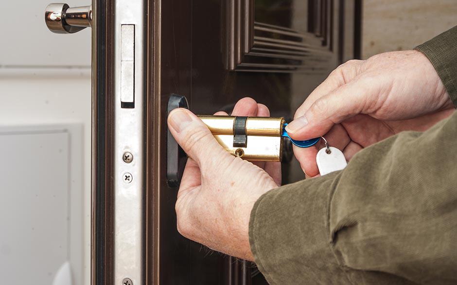 serrurier assistance dépannage Martigues
